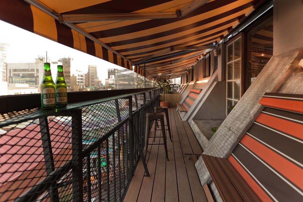 Ximen Wow Hostel Тайбэй Экстерьер фото